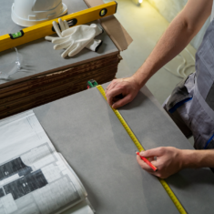 tiler-working-renovation-apartment(2) tiler-working-renovation-apartment(2)