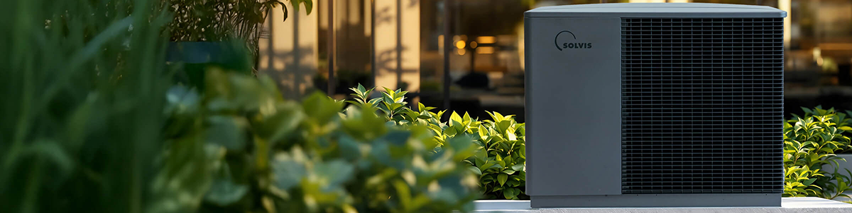 Hambach_bad_heizung_waermepumpe_SolvisLea-Pro-Garten_ba_1200x300