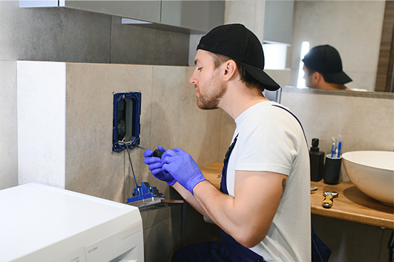 hambach_bad_heizung_startseite_serviceleistungen_badreparatur_555x370